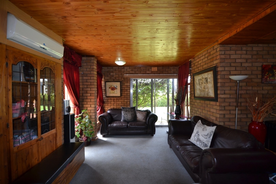 7 Bedroom Property for Sale in Riebeeckstad Free State